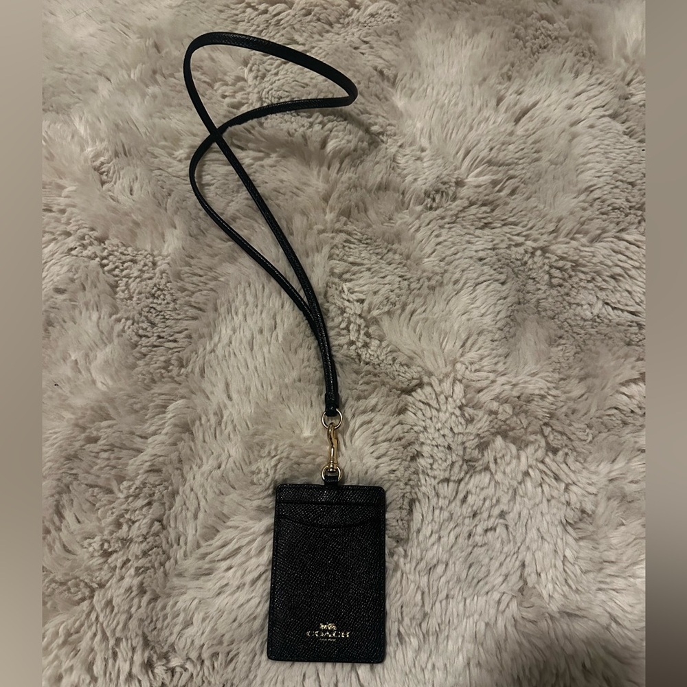 COACH BLACK CARD HOLDER LANYARD